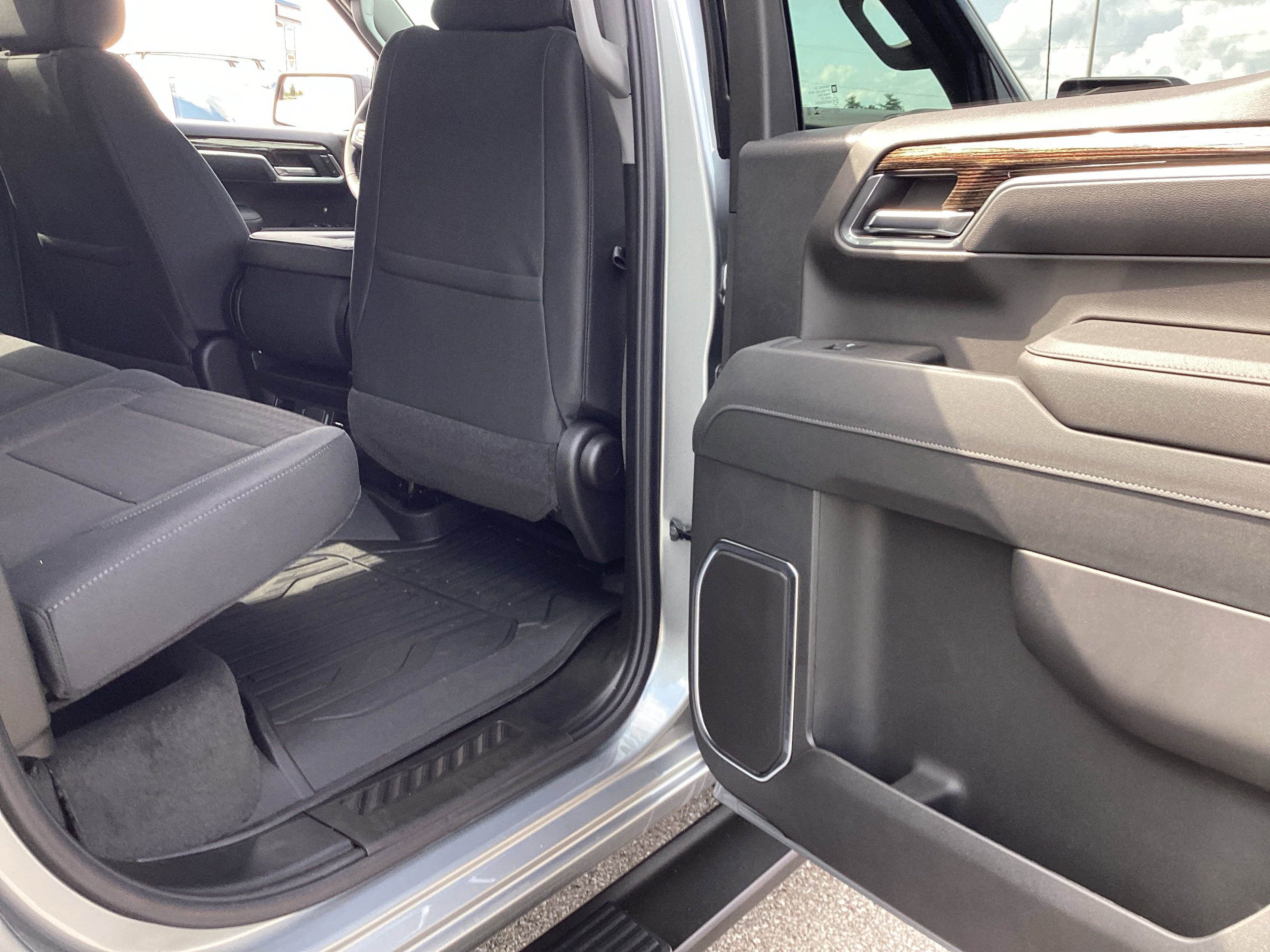 New 2026 GMC Sierra 1500 Elevation w/ LPO, Elevation Black Package image 28