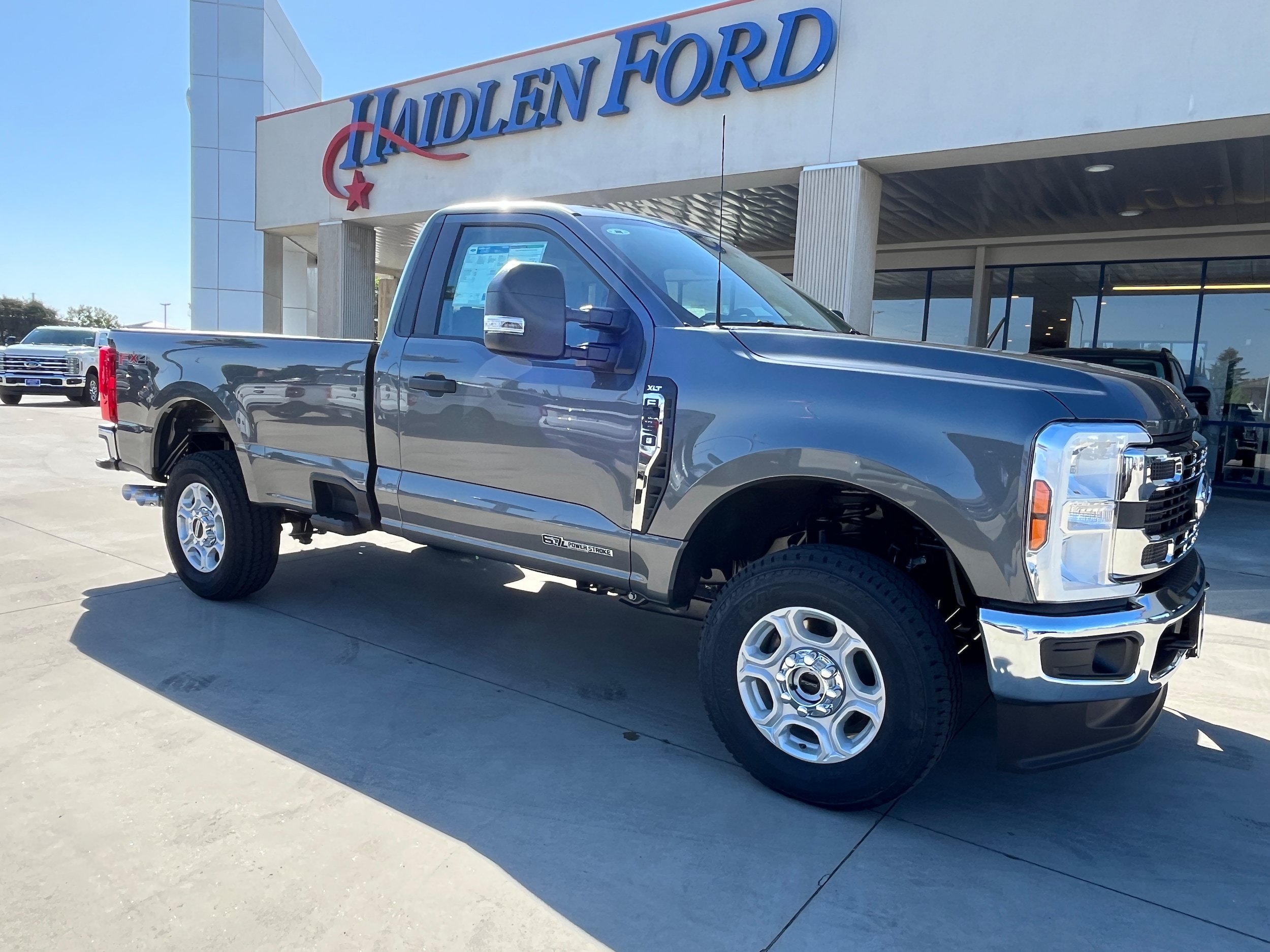 New 2026 Ford F250 XLT w/ FX4 Off-Road Package
