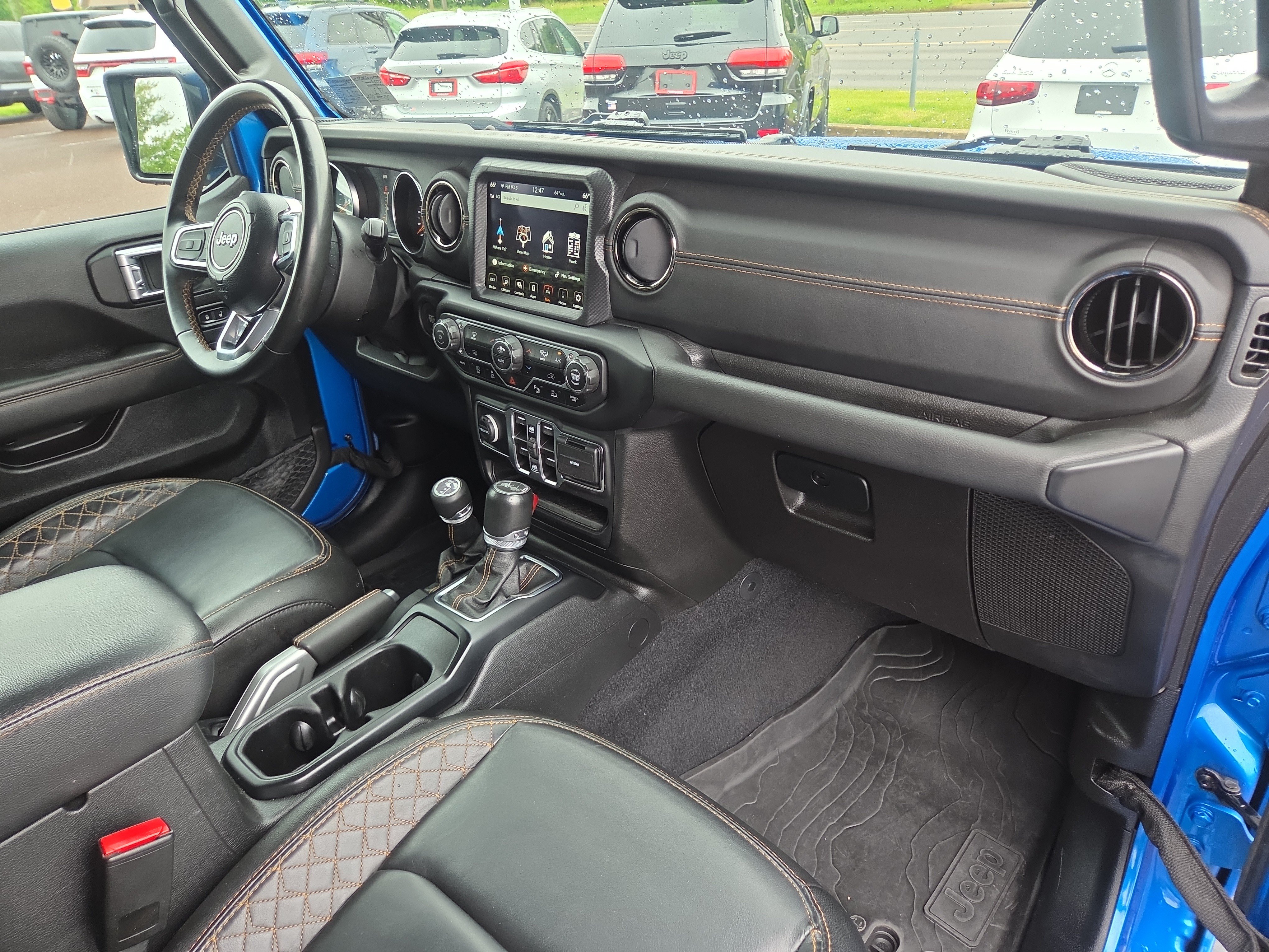 Used 2022 Jeep Wrangler Unlimited Sahara AWD/4WD image 18