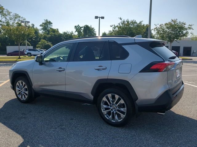 Certified 2022 Toyota RAV4 XLE Premium AWD/4WD image 6