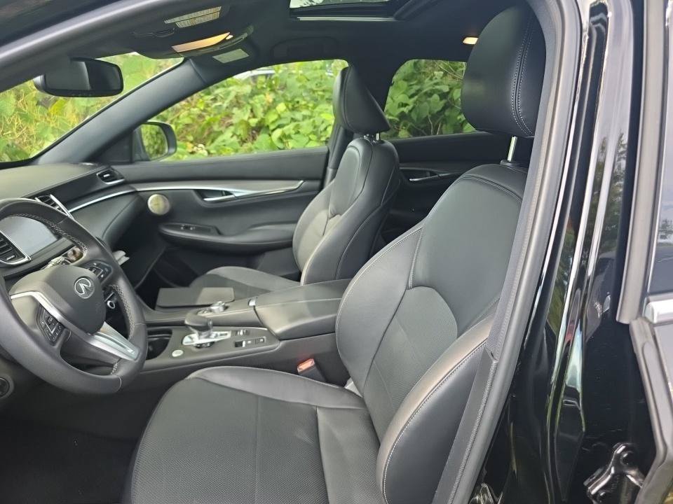 Used 2023 INFINITI QX55 Essential AWD/4WD image 4