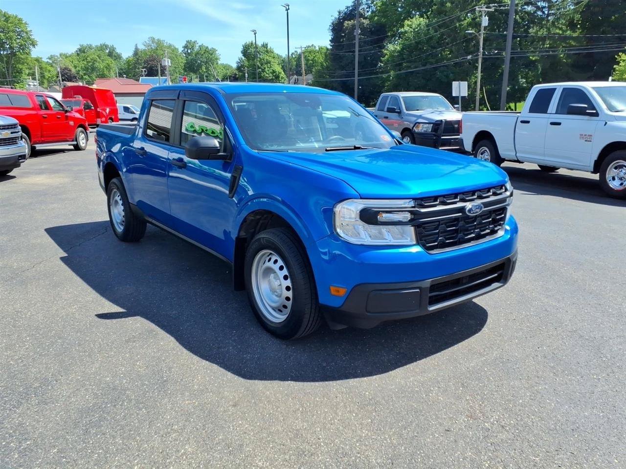 Used 2022 Ford Maverick XL FWD image 3