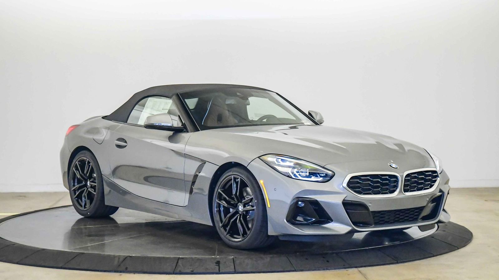 New 2026 BMW Z4 sDrive30i w/ Premium Package image 6