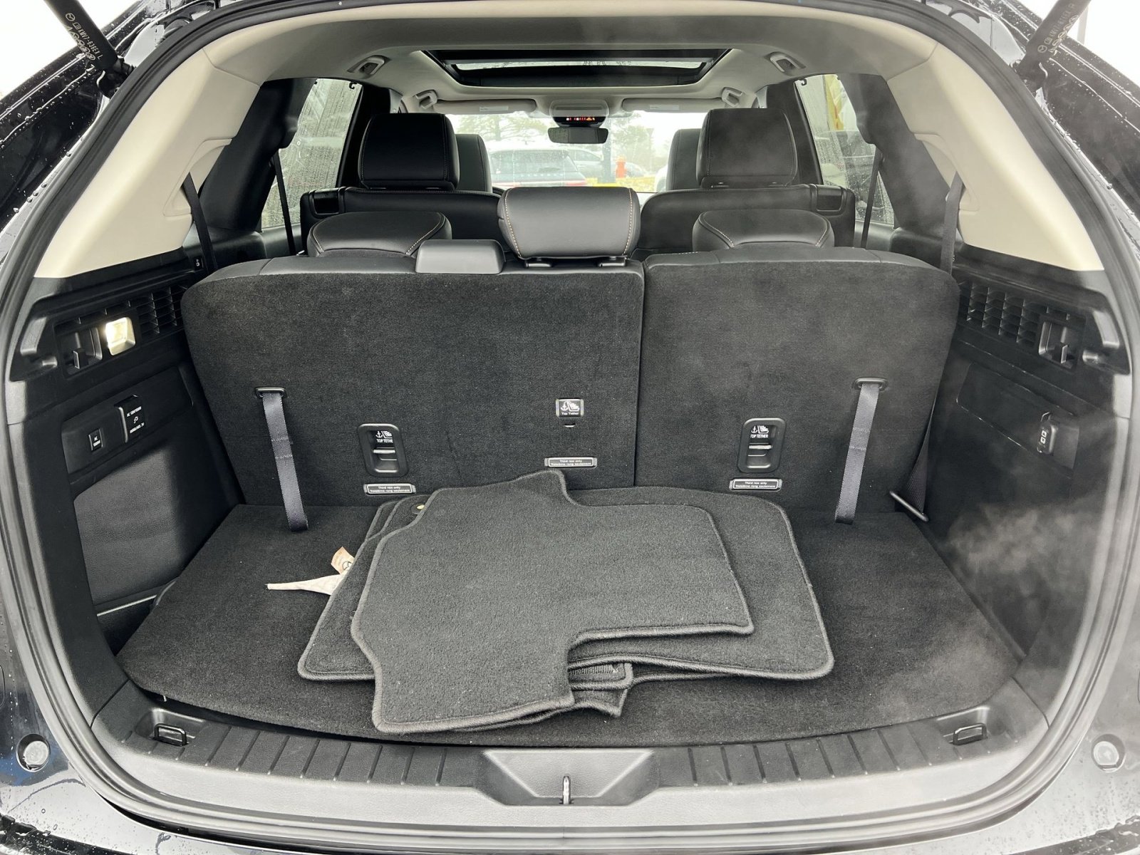 Used 2024 MAZDA CX-90 Plug-In Hybrid w/ Premium Pkg image 26