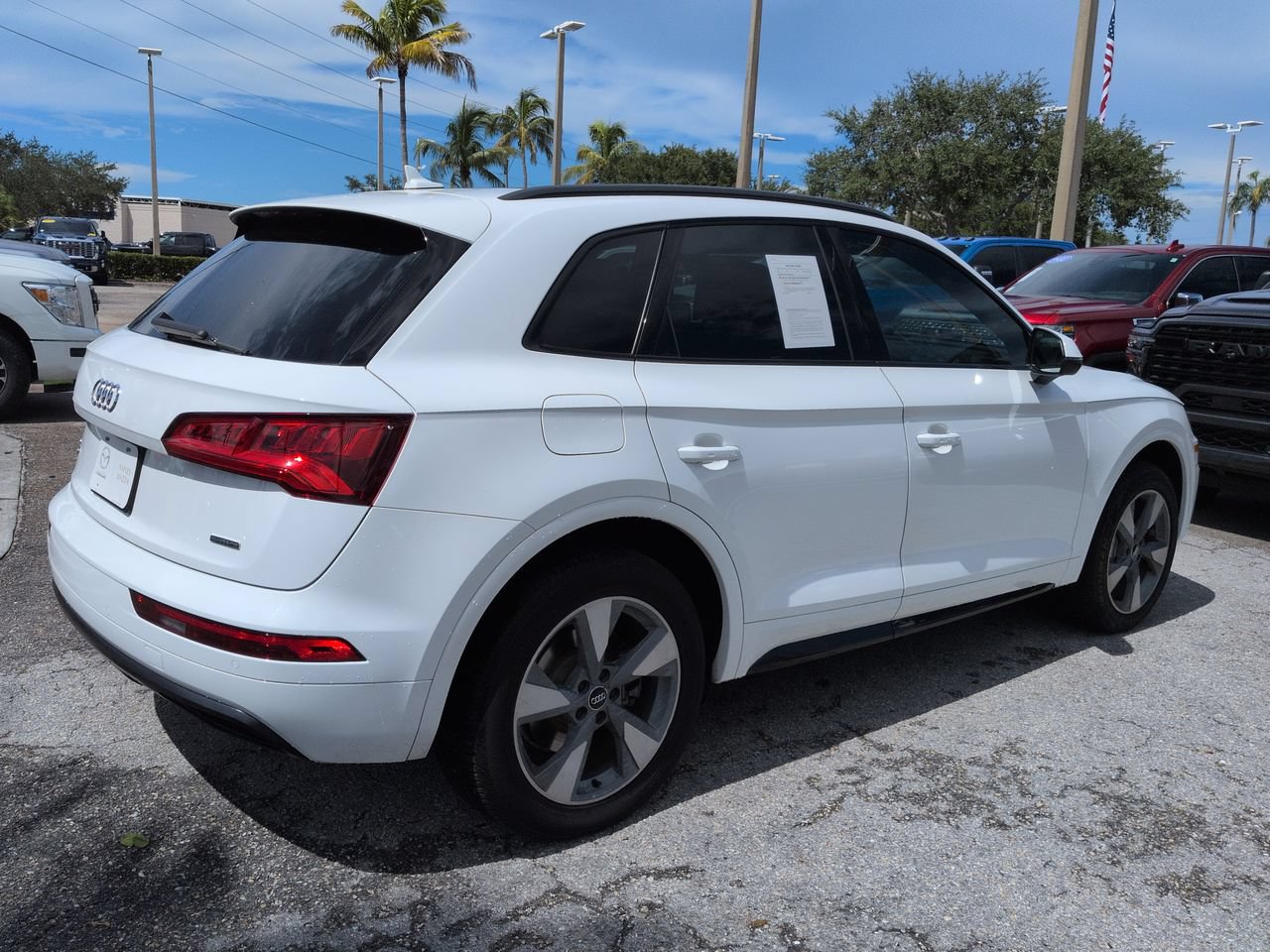 Used 2020 Audi Q5 2.0T Premium w/ Titanium Sport Package AWD/4WD image 5