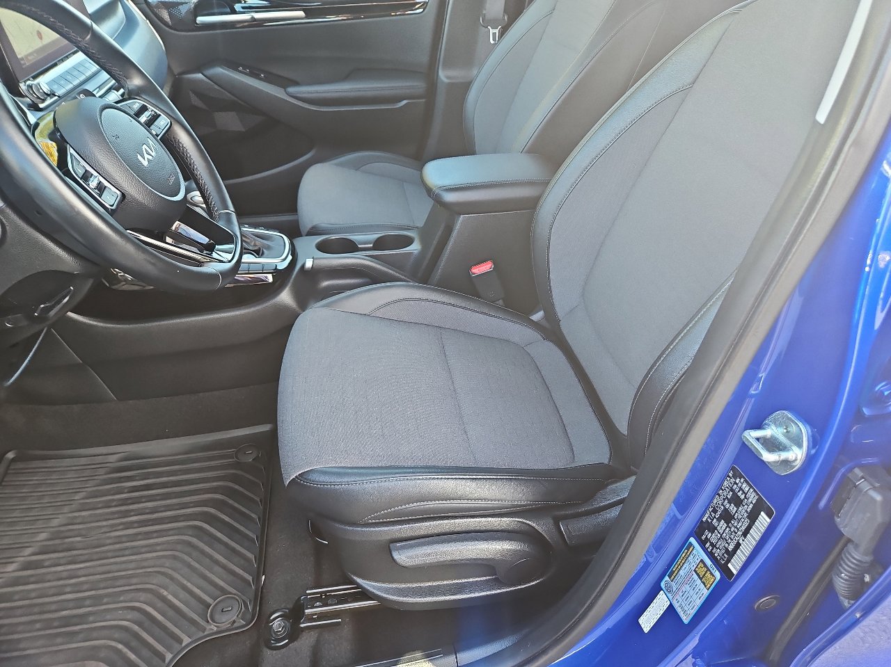 Used 2022 Kia Seltos Nightfall Edition image 12