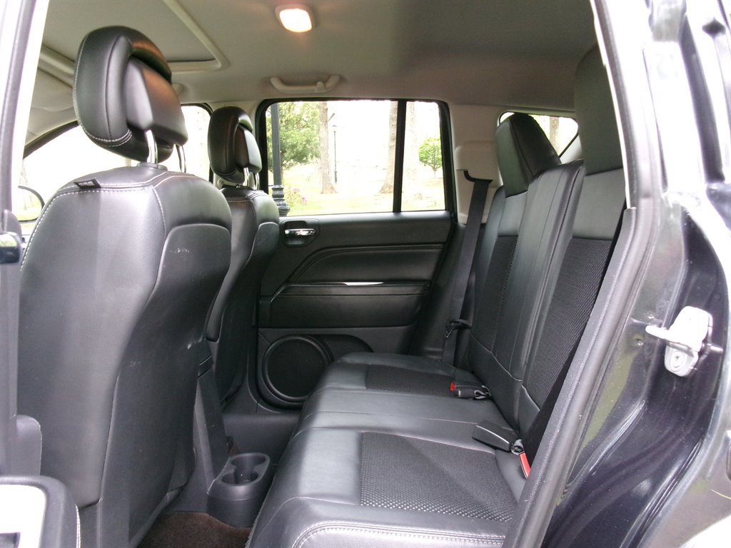 Used 2014 Jeep Compass Latitude w/ Sun/Sound Group FWD image 35