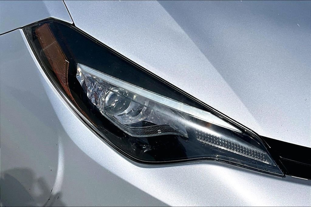 Used 2017 Toyota Corolla XSE FWD image 28
