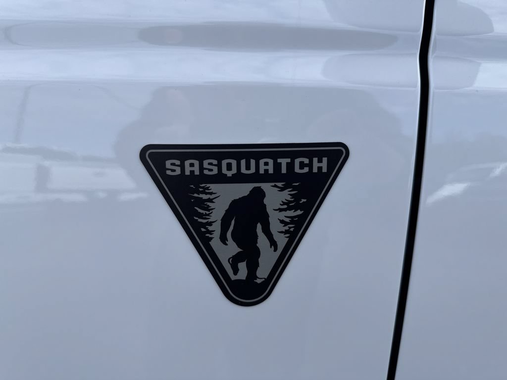 New 2025 Ford Bronco 2-Door w/ Sasquatch Package AWD/4WD image 12