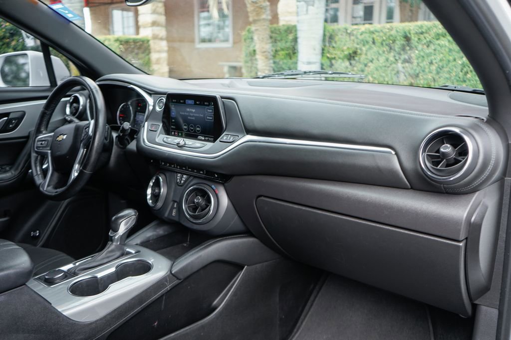 Used 2019 Chevrolet Blazer LT FWD image 38