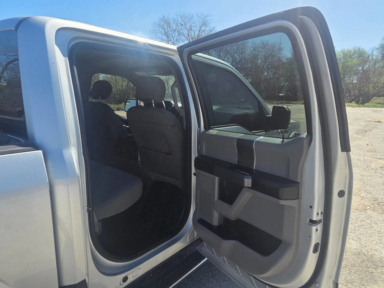 Used 2018 Ford F150 XLT w/ Equipment Group 302A Luxury image 24