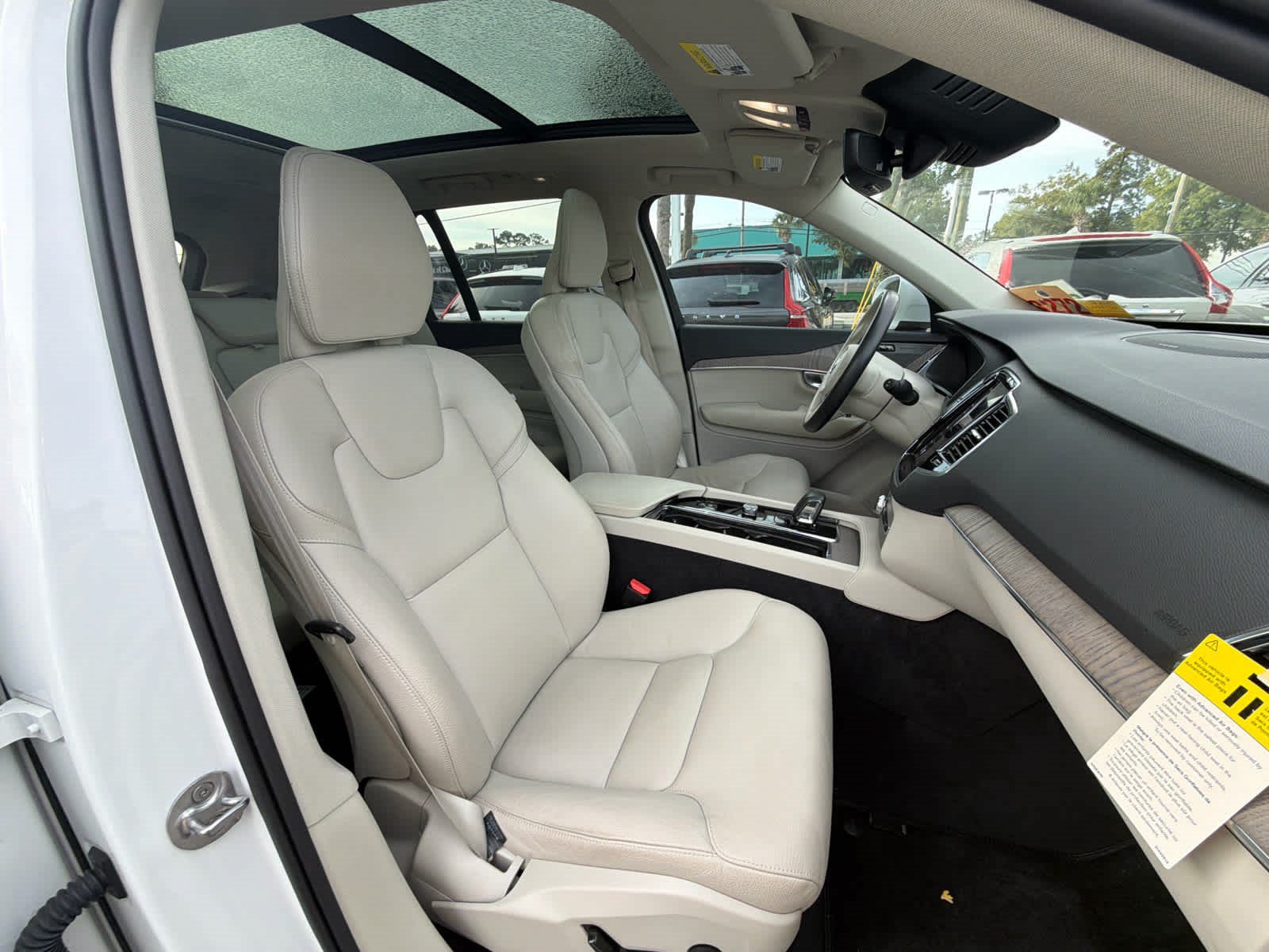 Certified 2023 Volvo XC90 B6 Plus w/ Protection Package Premier AWD/4WD image 20