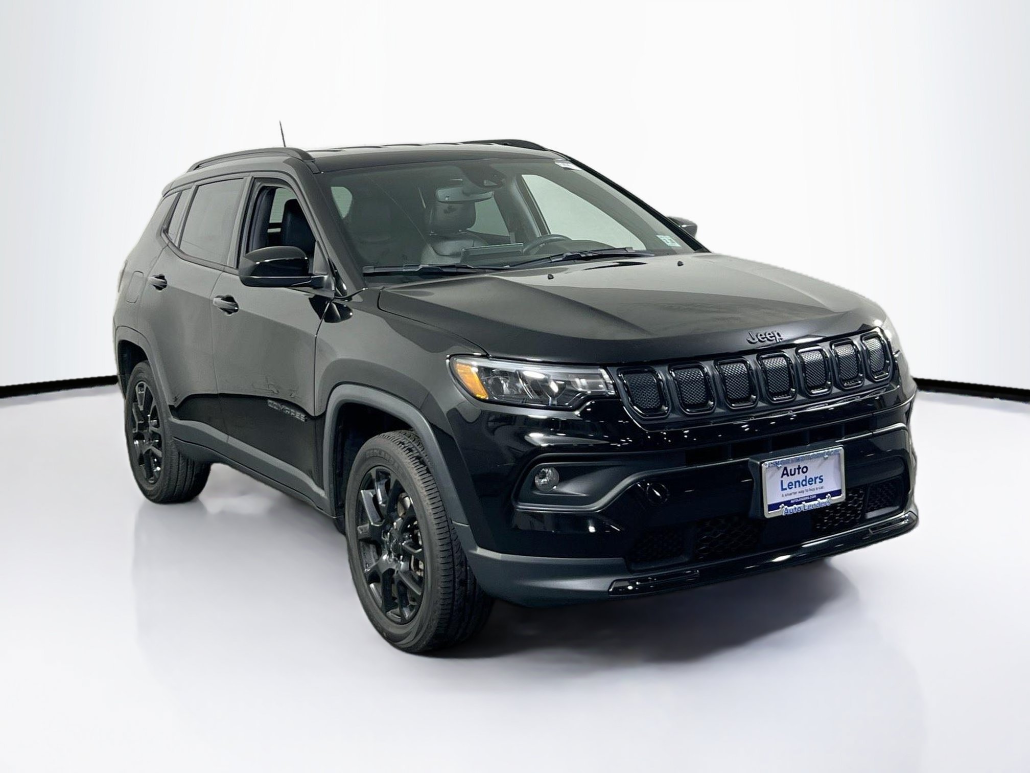 Used 2022 Jeep Compass Latitude w/ Convenience Group AWD/4WD image 3
