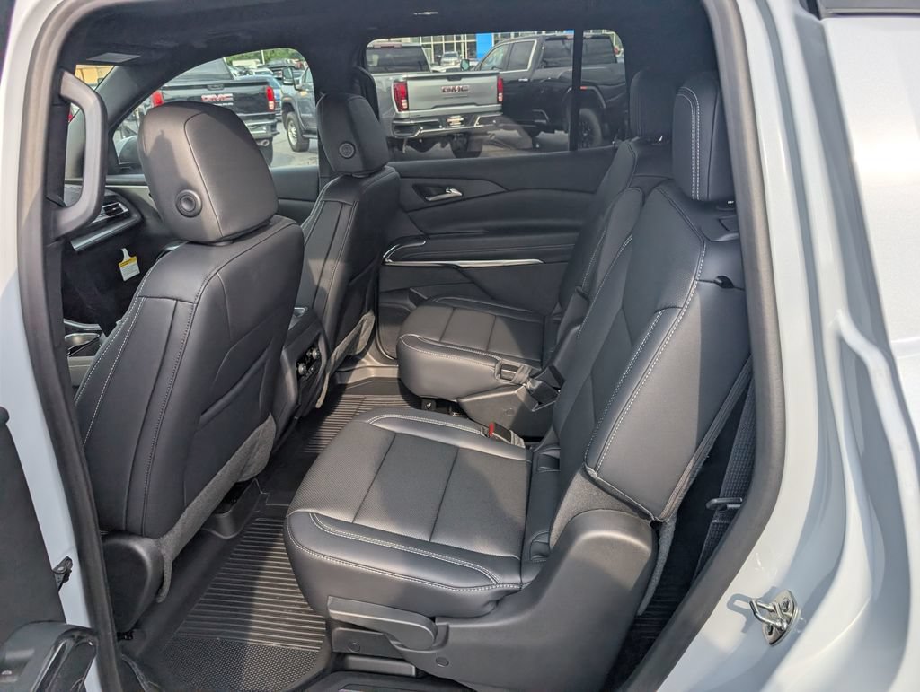New 2027 Chevrolet Traverse LT w/ Sun and Wheel Package AWD/4WD image 9