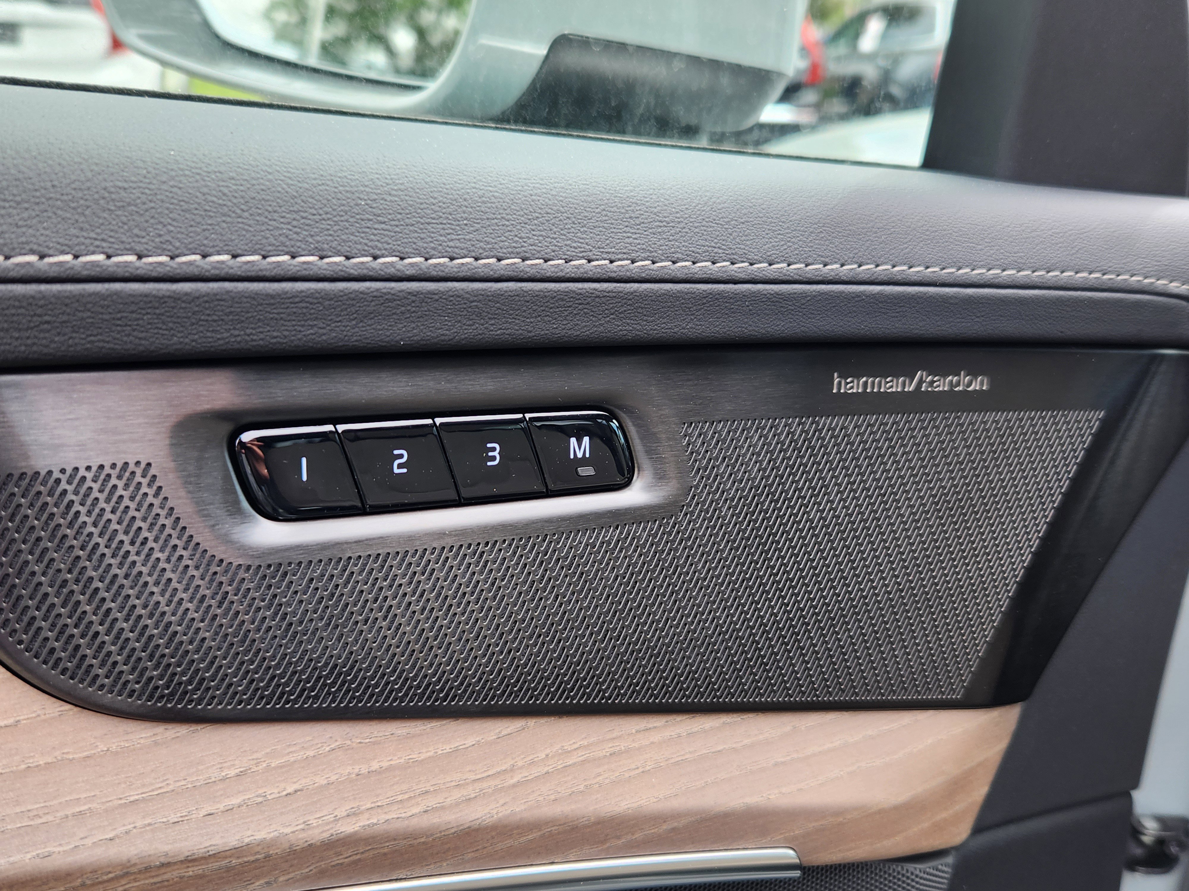 New 2026 Volvo XC90 T8 Plus image 13