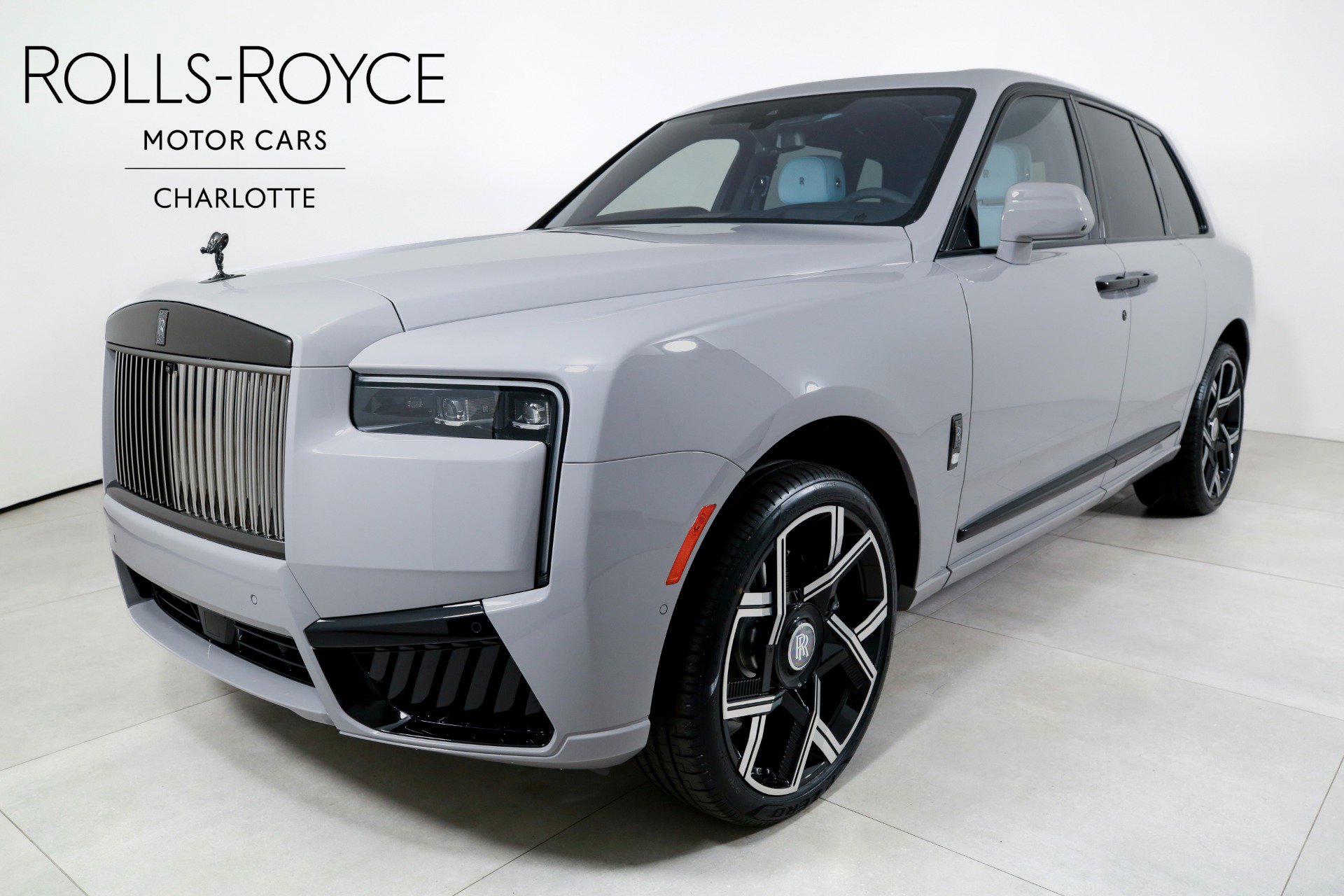 New 2027 Rolls-Royce Cullinan Black Badge AWD/4WD image 1