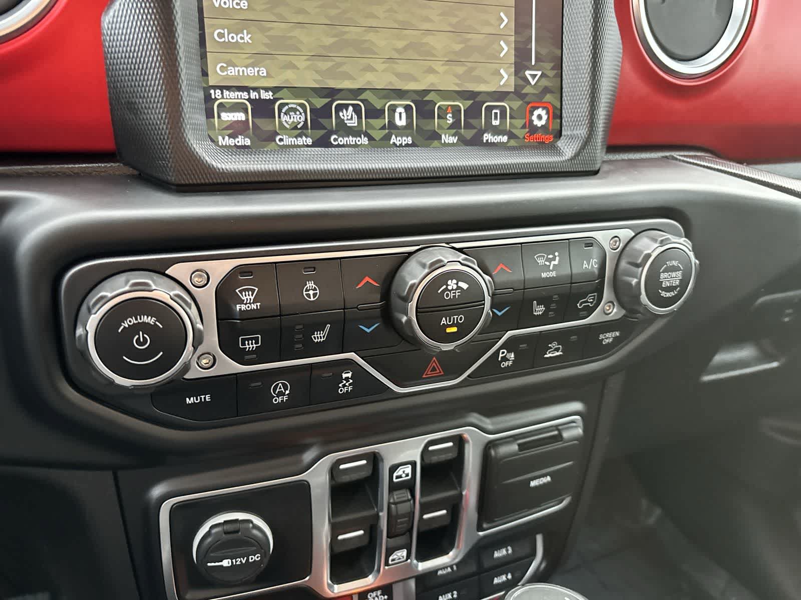Used 2021 Jeep Wrangler Unlimited Rubicon AWD/4WD image 25