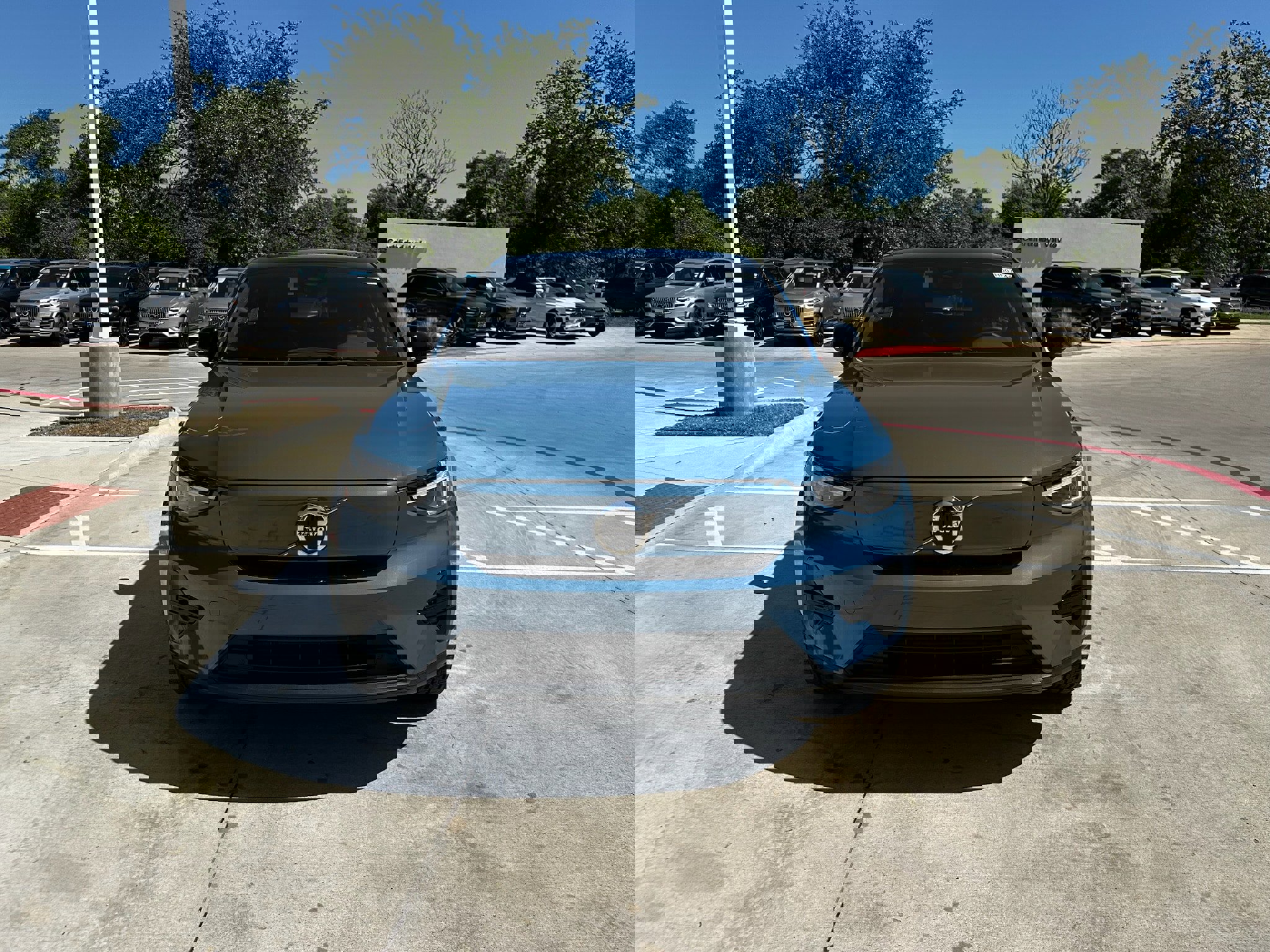 Certified 2024 Volvo C40 Recharge Core w/ Climate Package image 6