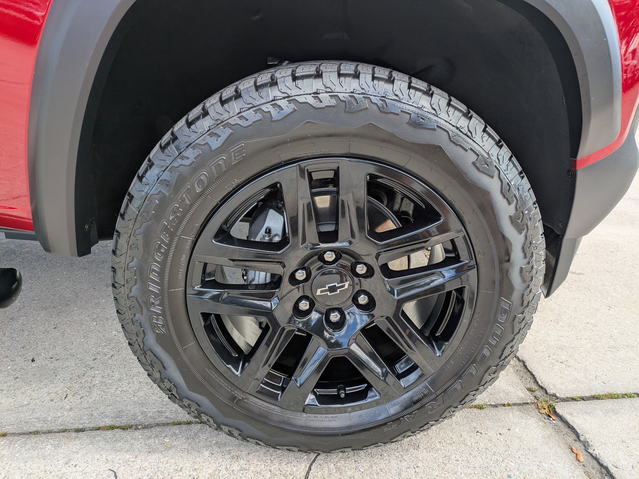 Used 2025 Chevrolet Colorado Trail Boss w/ Midnight Edition AWD/4WD image 11