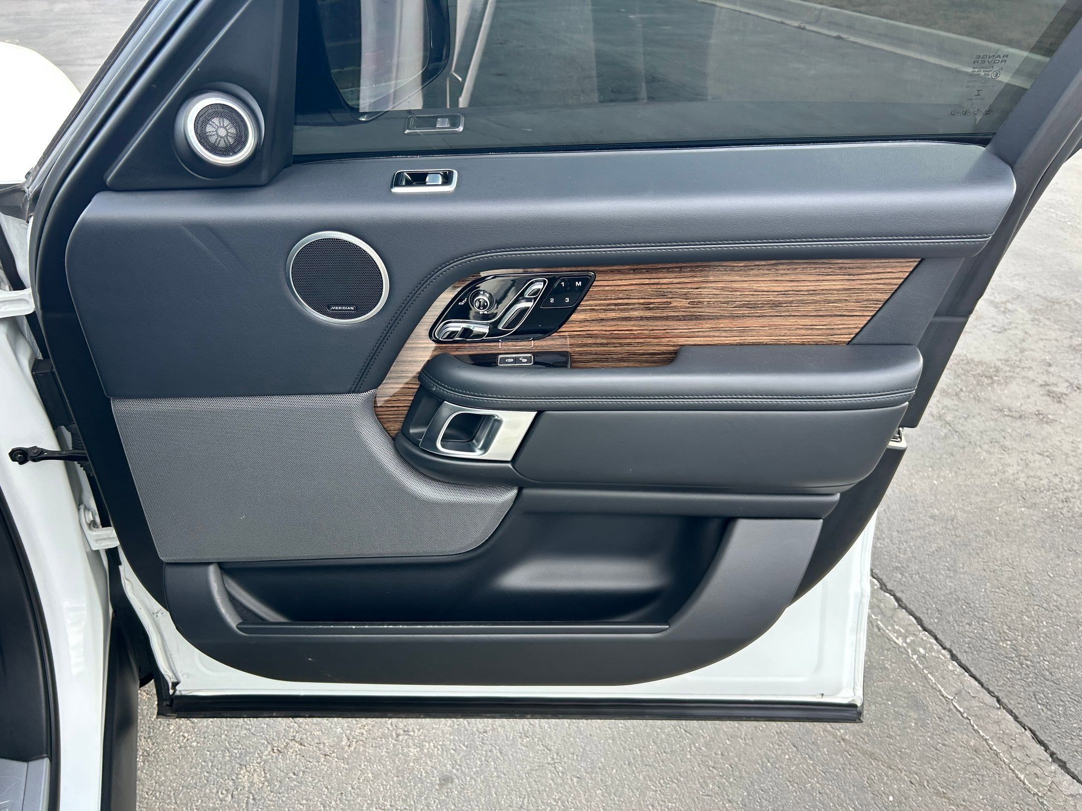 Used 2018 Land Rover Range Rover HSE AWD/4WD image 29