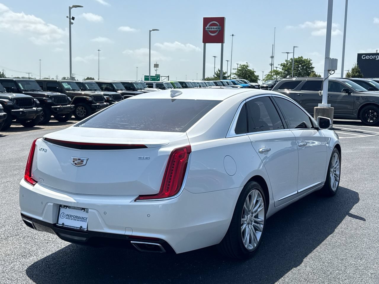 Used 2019 Cadillac XTS Luxury AWD/4WD image 3