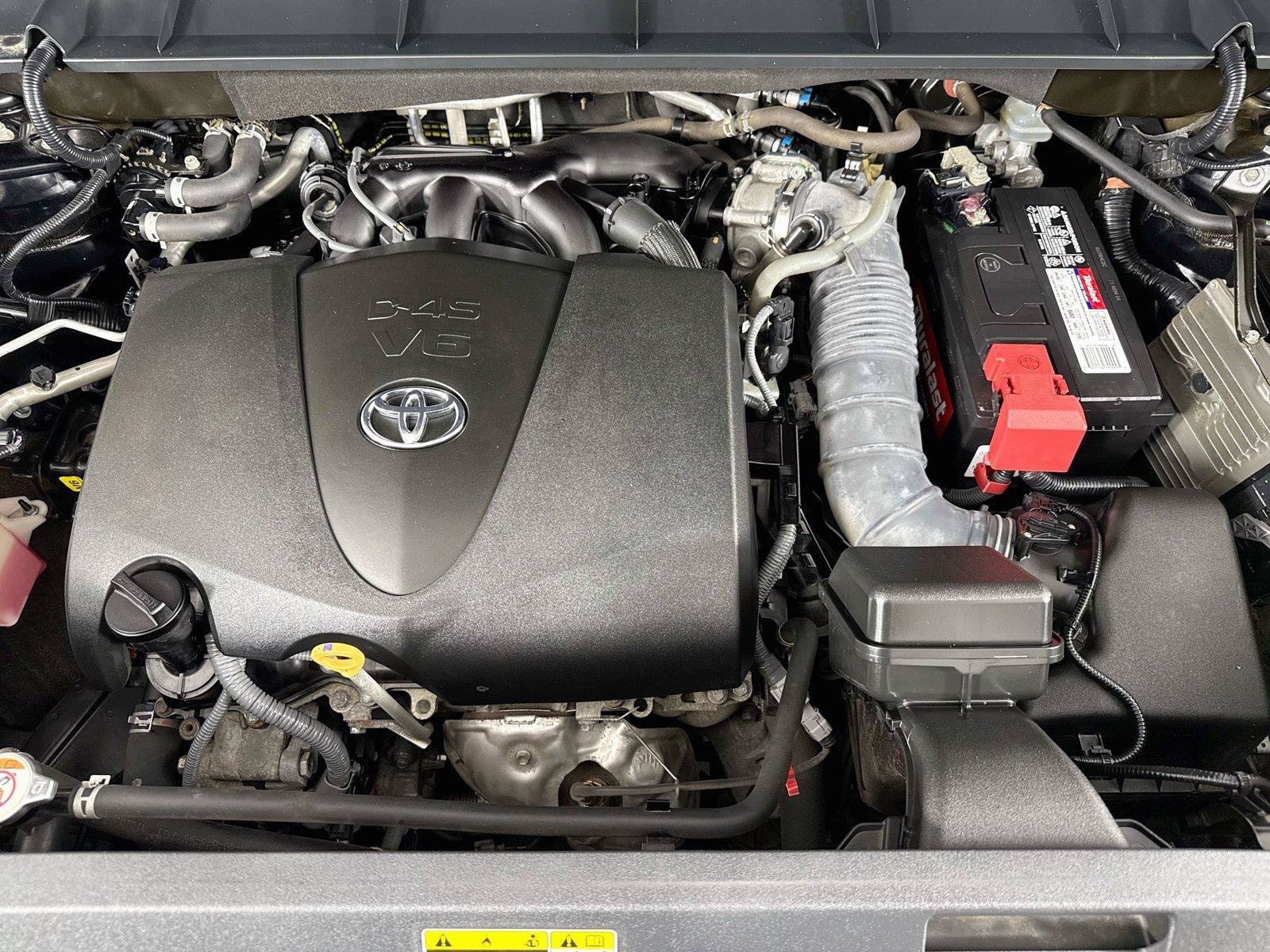 Used 2021 Toyota Highlander XLE AWD/4WD image 43