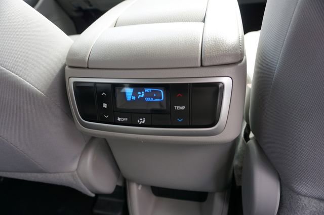 Used 2019 Toyota Highlander LE image 9