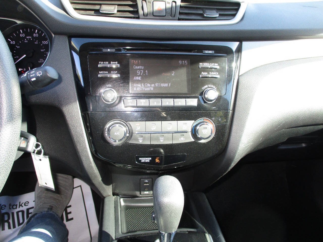 Used 2016 Nissan Rogue S AWD/4WD image 20