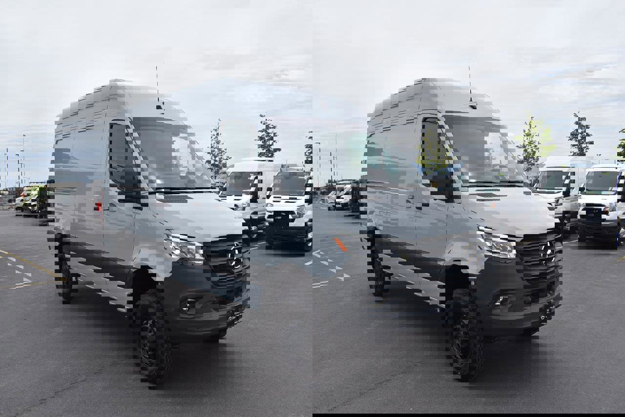 New 2025 Mercedes-Benz Sprinter 2500 image 3