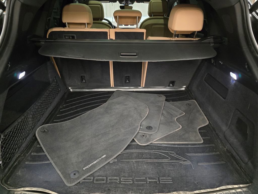 Used 2023 Porsche Cayenne image 39