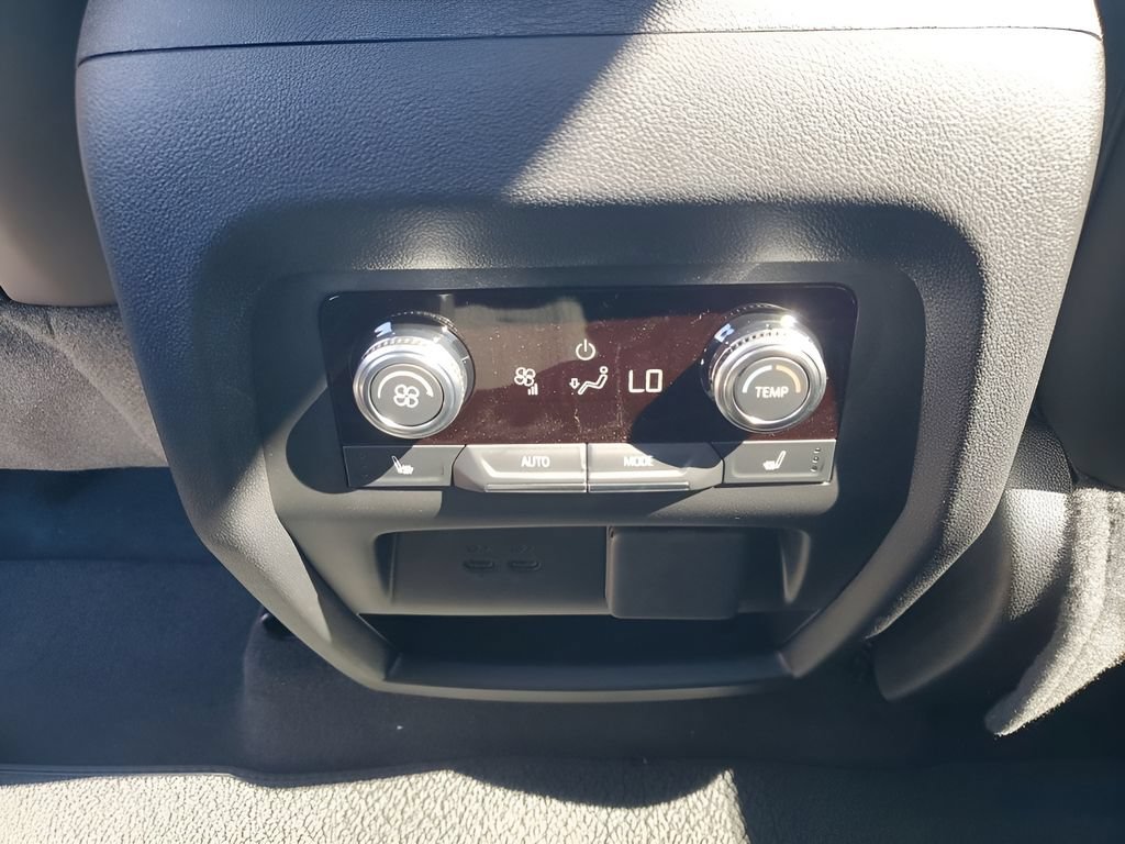 New 2026 GMC Acadia Denali w/ Super Cruise Package FWD image 22
