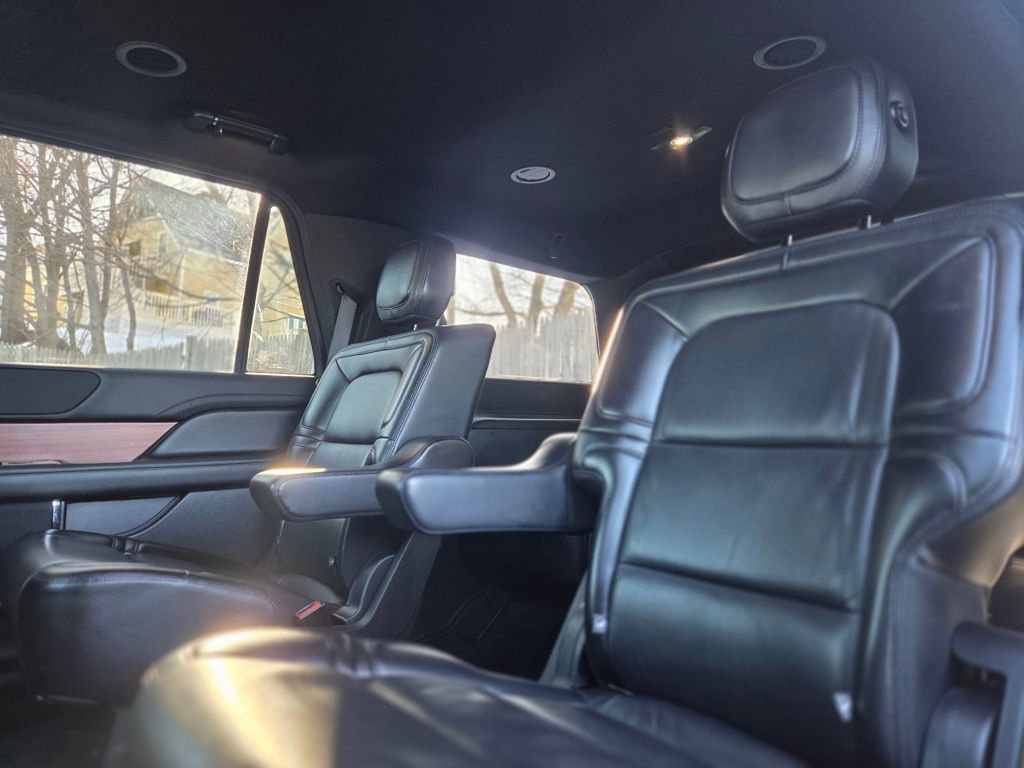 Used 2020 Lincoln Navigator 4WD image 23