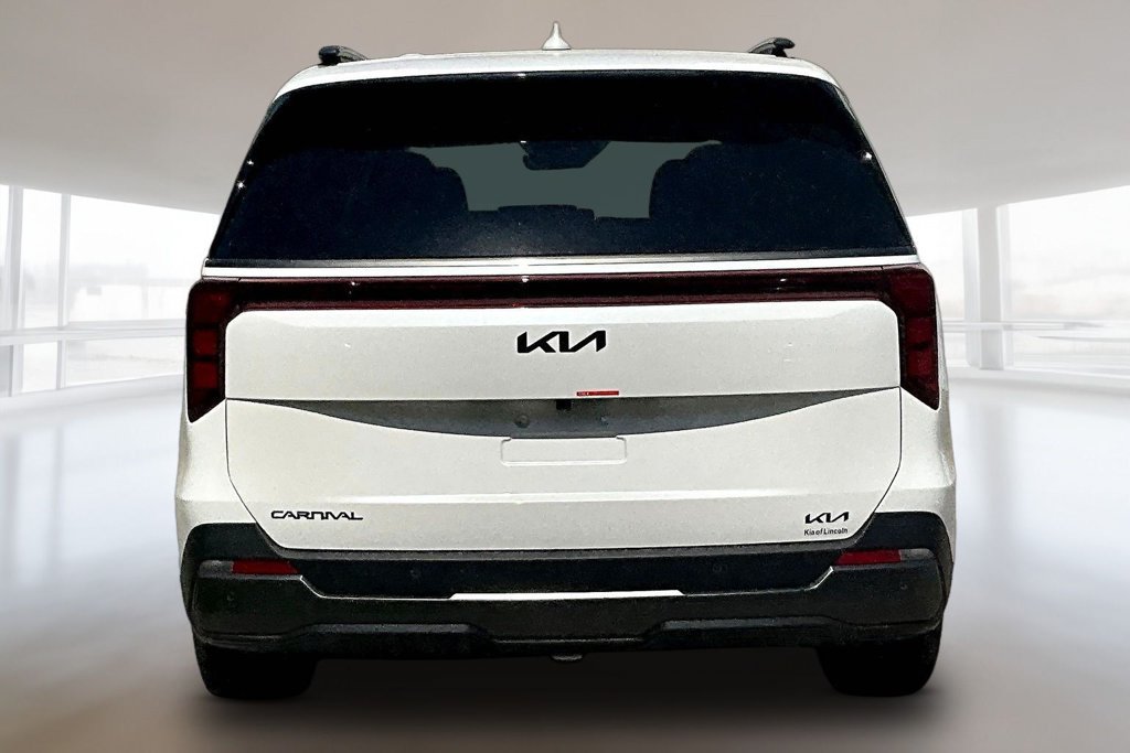 New 2027 Kia Carnival EX FWD image 4