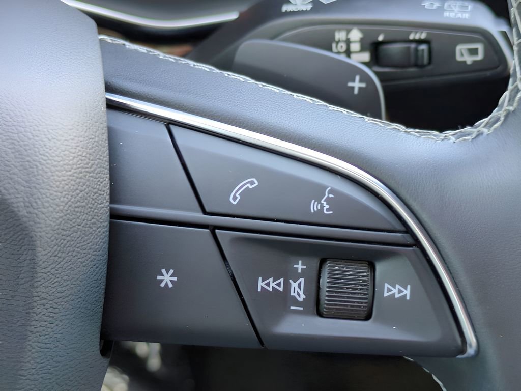 Used 2023 Audi Q8 Premium Plus image 29
