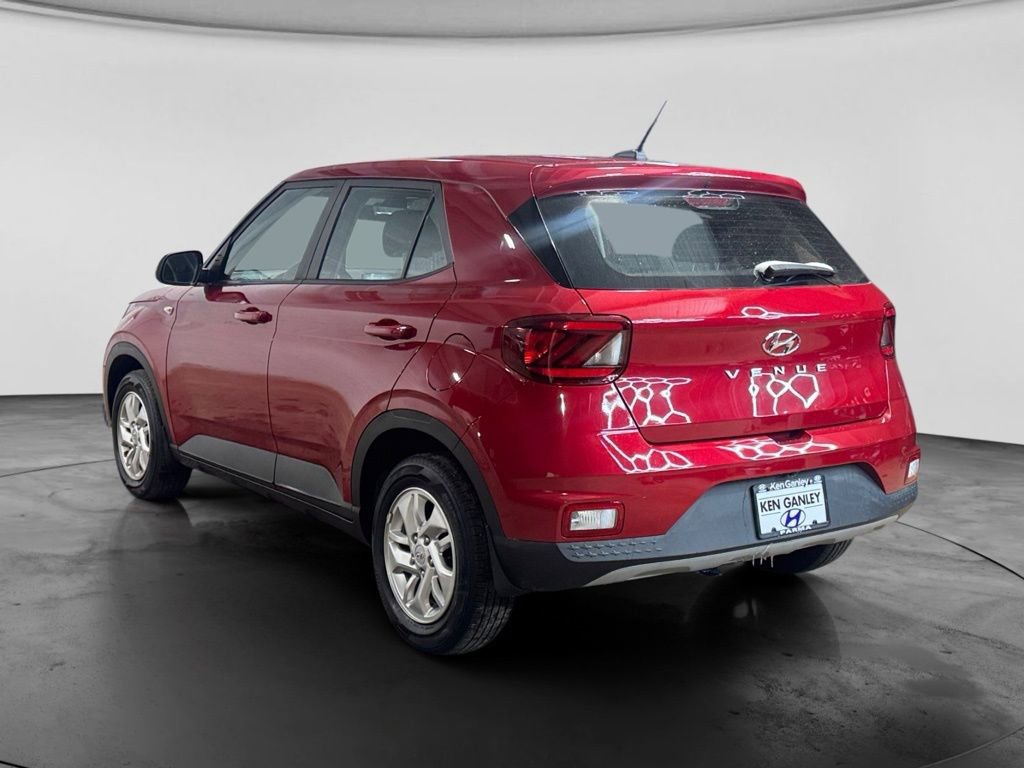 Used 2023 Hyundai Venue SE image 6