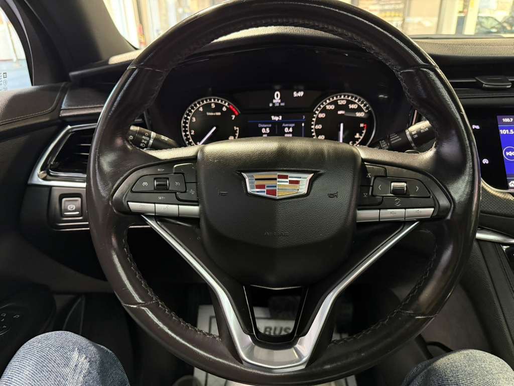 Used 2021 Cadillac XT6 Luxury image 11