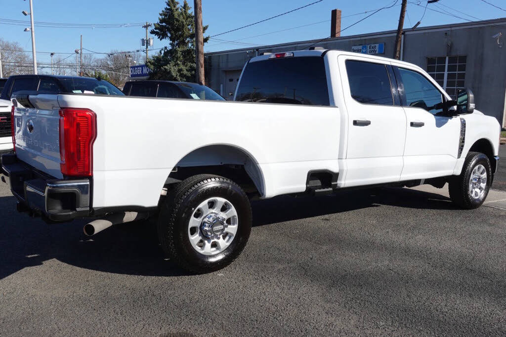 Used 2023 Ford F250 XLT AWD/4WD image 4