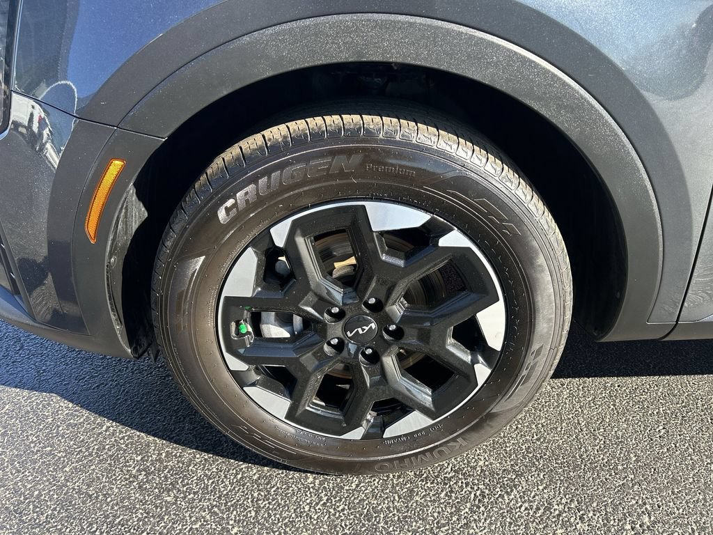 Used 2025 Kia Sorento S FWD image 18
