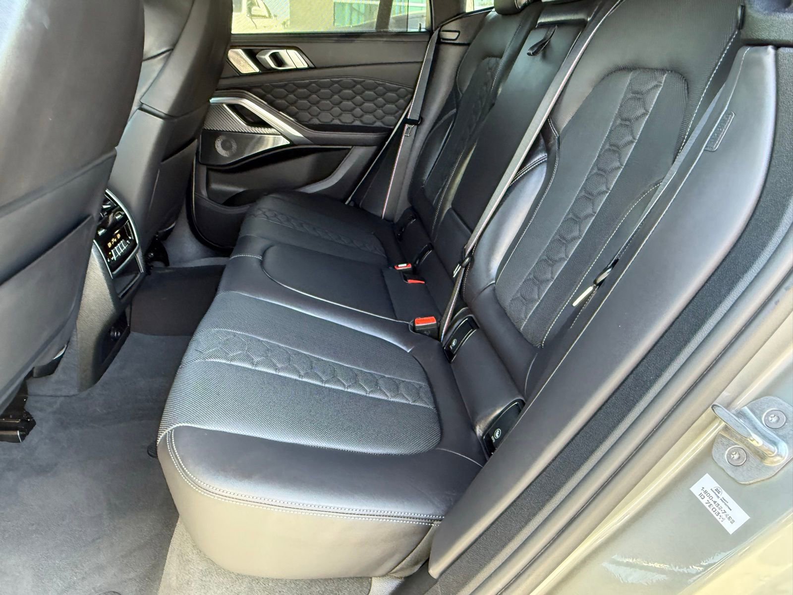 Used 2020 BMW X6 M Competition w/ Executive Package image 33