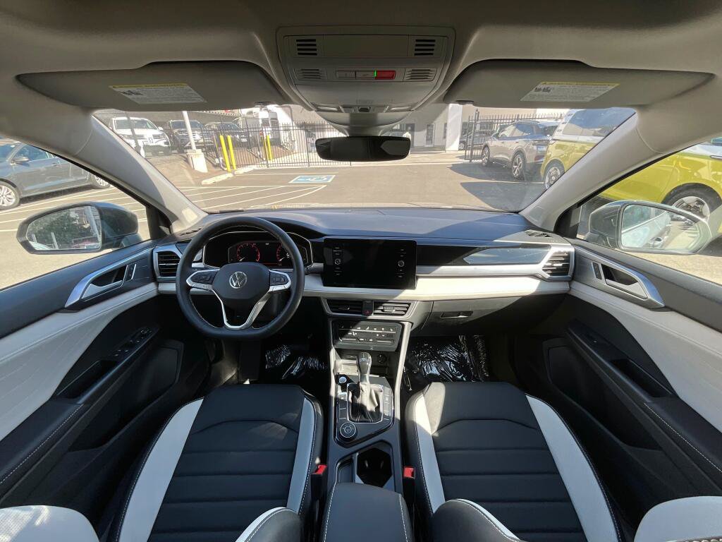 New 2026 Volkswagen Taos SEL AWD/4WD image 15
