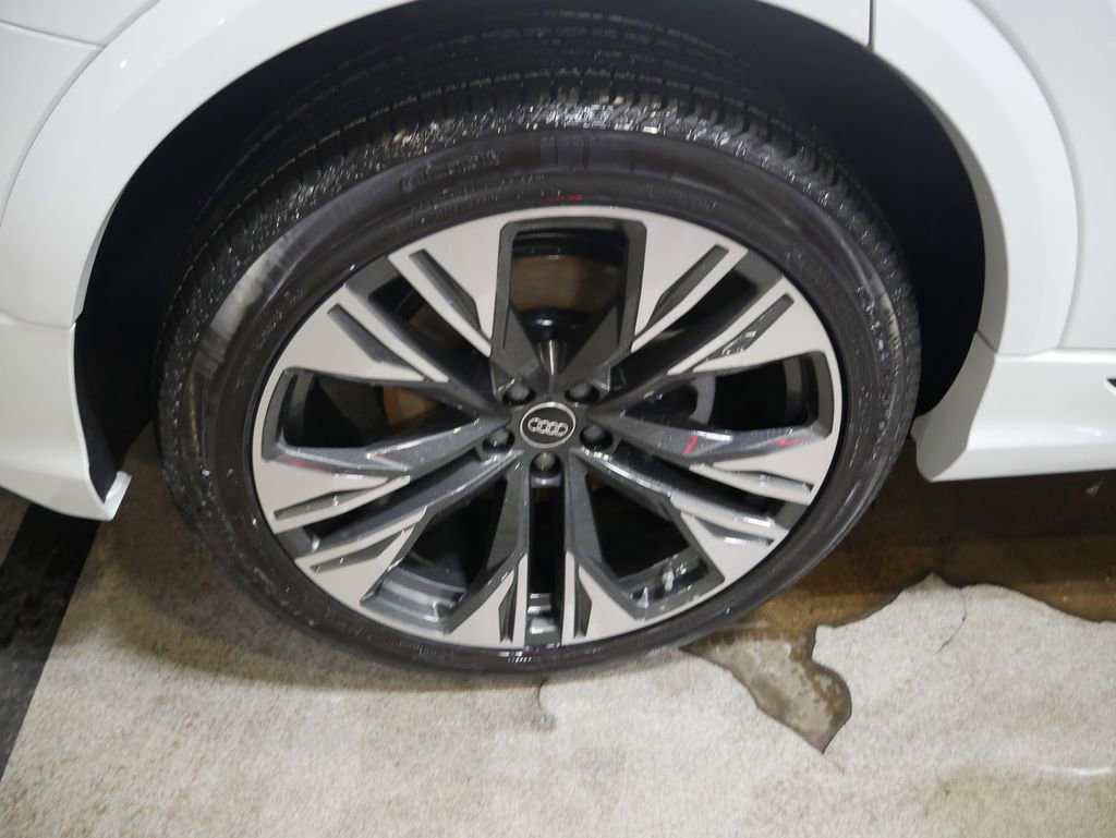 New 2026 Audi Q8 Premium Plus image 14