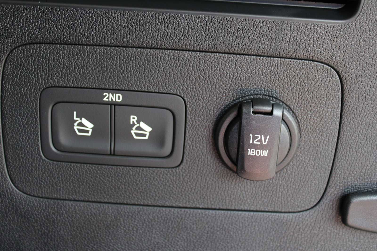 New 2026 Kia Sorento S w/ S Panoramic Sunroof Package FWD image 11