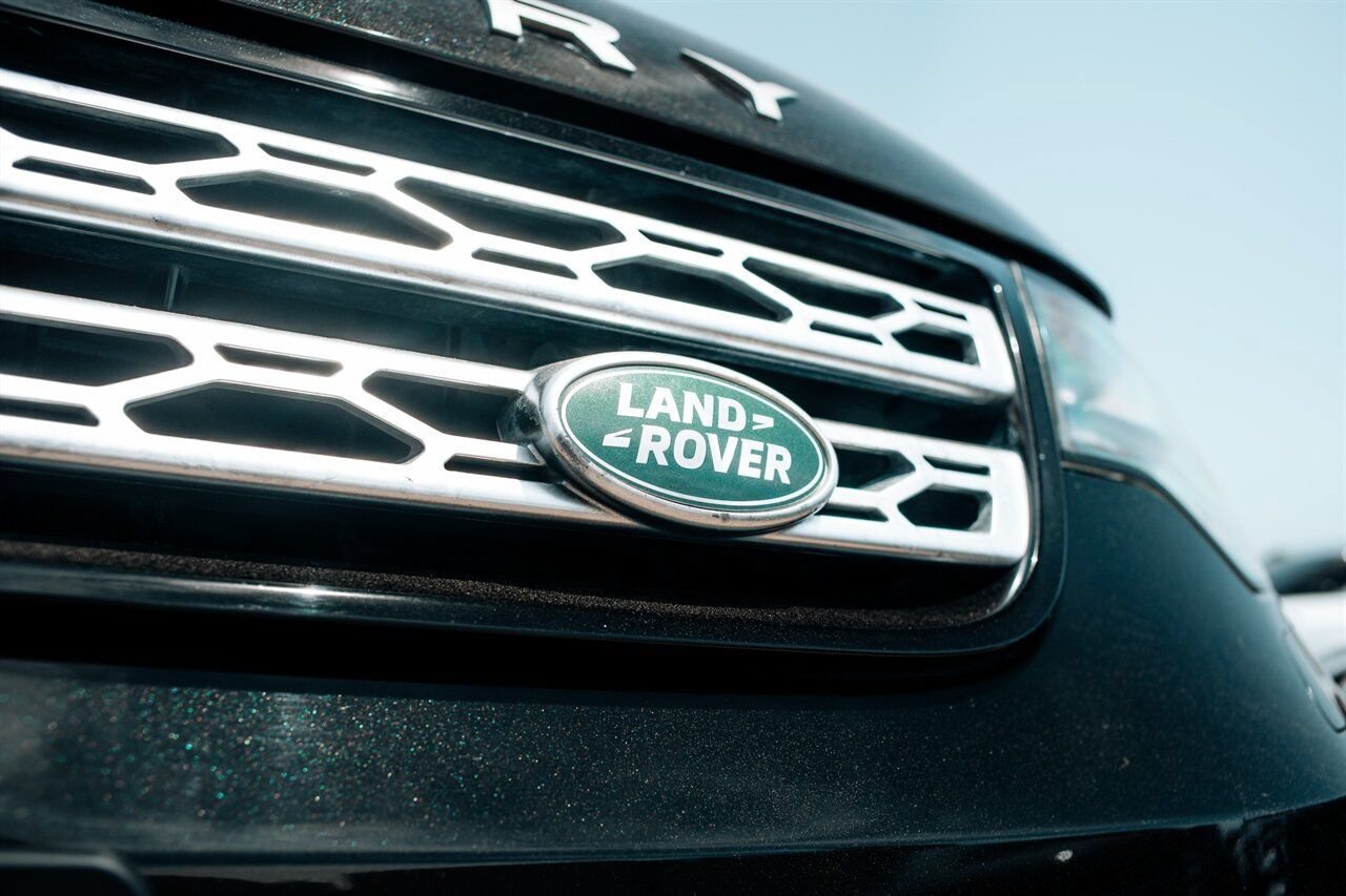 Used 2019 Land Rover Discovery HSE AWD/4WD image 10