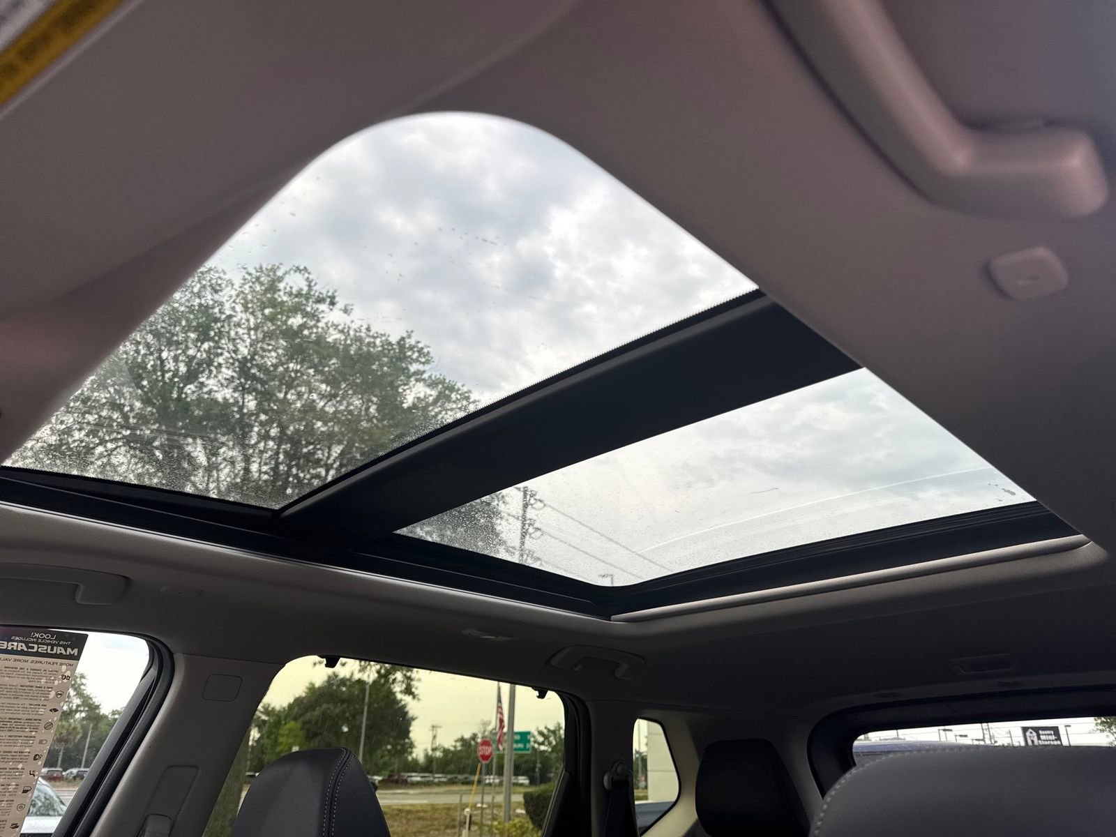 Certified 2025 Nissan Rogue SL w/ SL Premium Package FWD image 23
