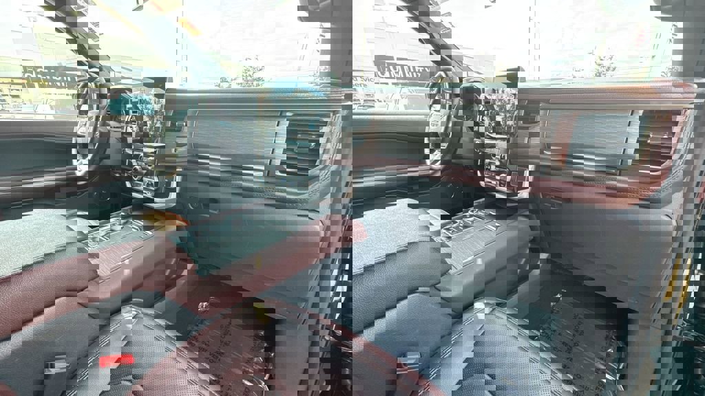 Used 2024 Ford Expedition Max Limited image 30