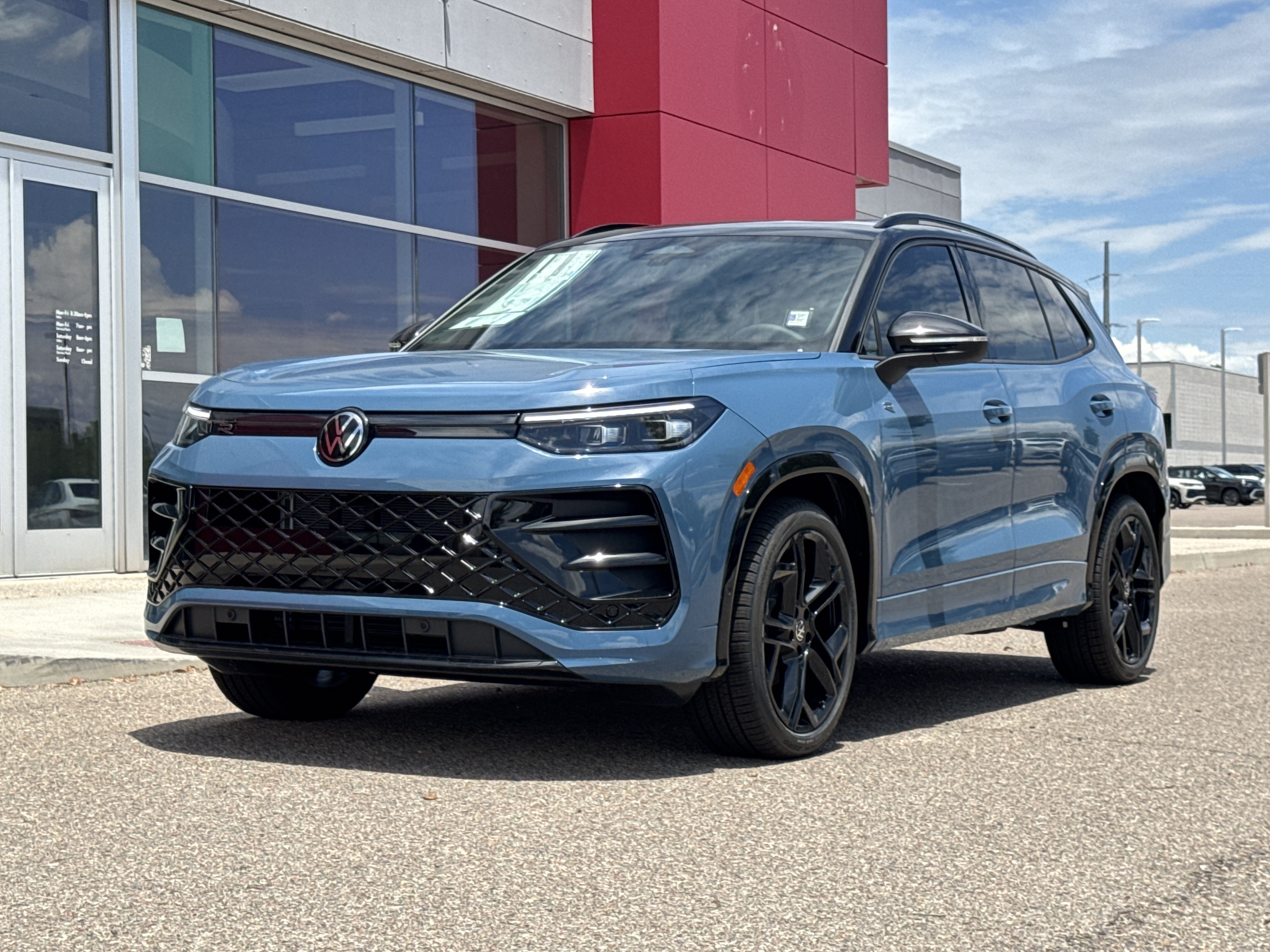 New 2026 Volkswagen Tiguan SE R-Line
