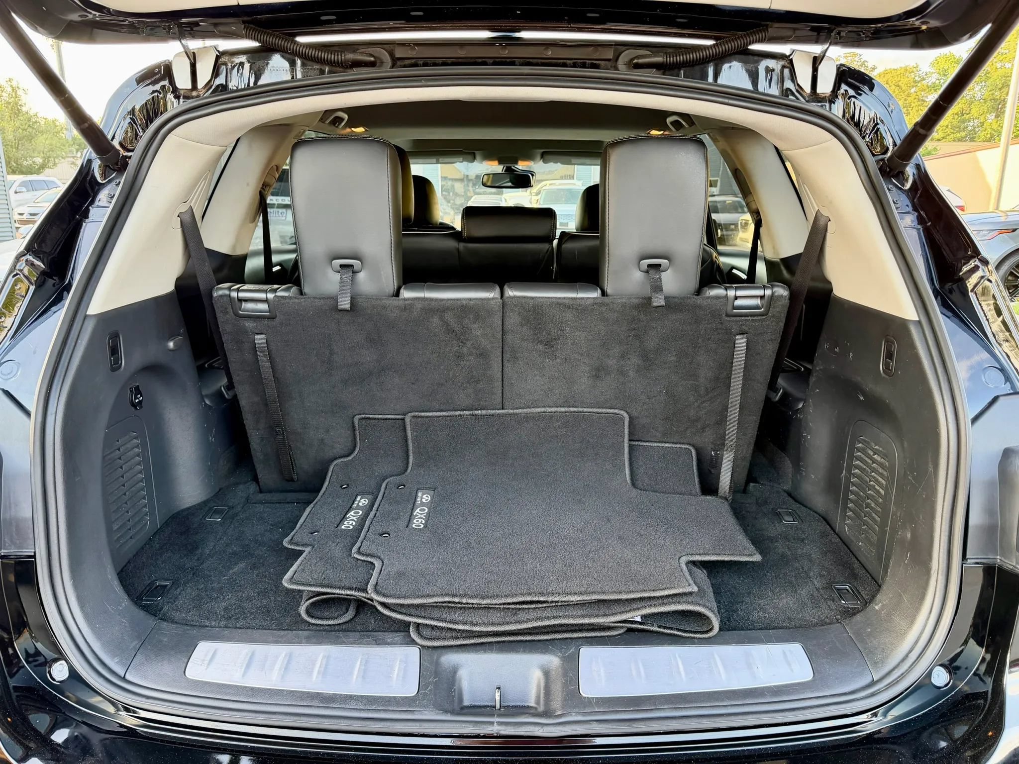 Used 2020 INFINITI QX60 Luxe AWD/4WD image 14
