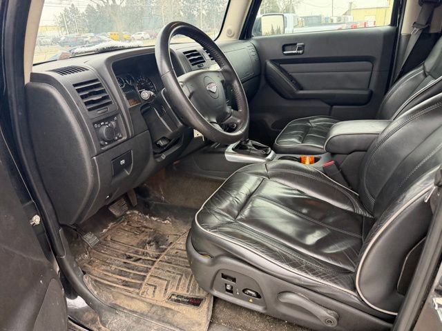 Used 2009 HUMMER H3 Alpha image 10