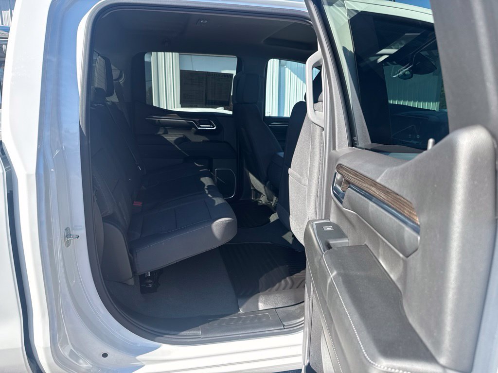 Used 2023 Chevrolet Silverado 1500 LT AWD/4WD image 20