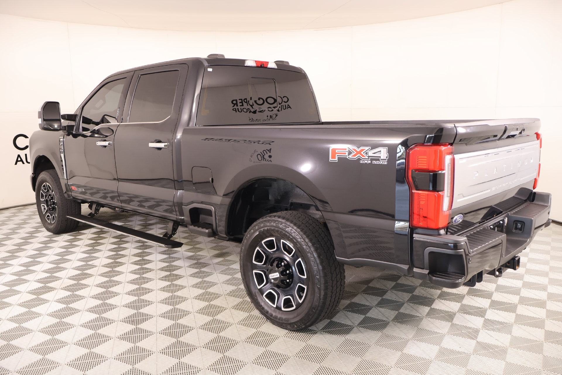 Used 2023 Ford F250 Platinum AWD/4WD image 24